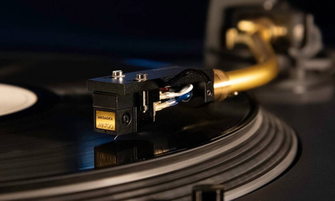 Introducing the NAGAOKA MP-700: A New Reference in Moving Permalloy Cartridges Introducing the NAGAOKA MP-700: A New Reference in Moving Permalloy Cartridges