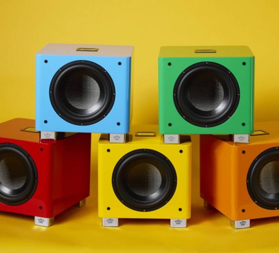 REL ACOUSTICS - Subwoofer, ki se ne sliši kot subwoofer
