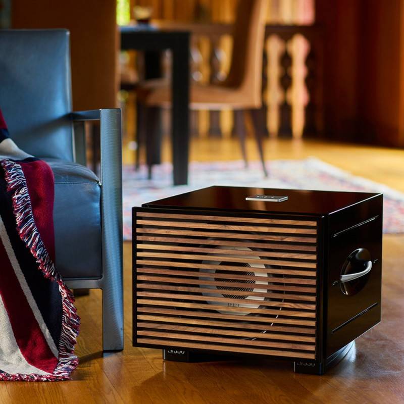 S550-Nizkotonski, REL ACOUSTICS